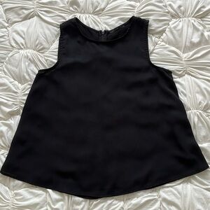 Loose black swing tank